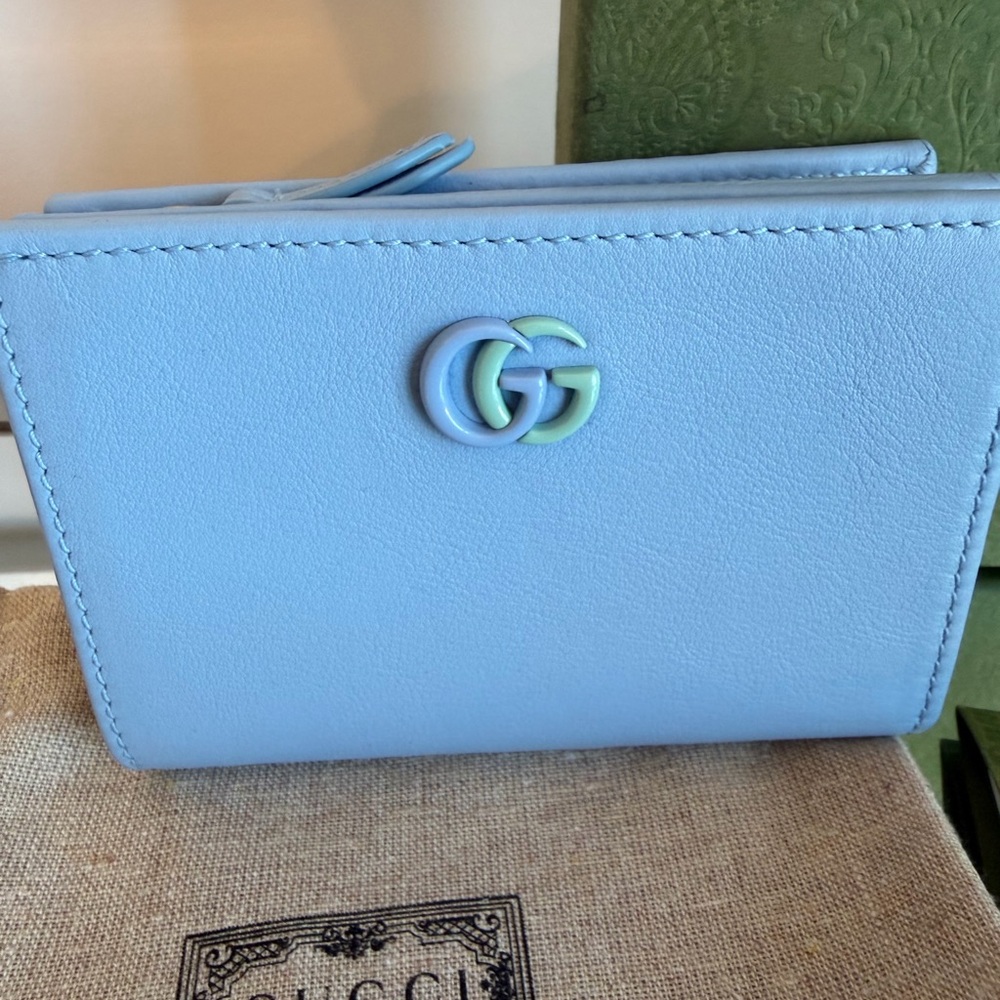 New Gucci Light Blue GG Wallet - Picture 3 of 8